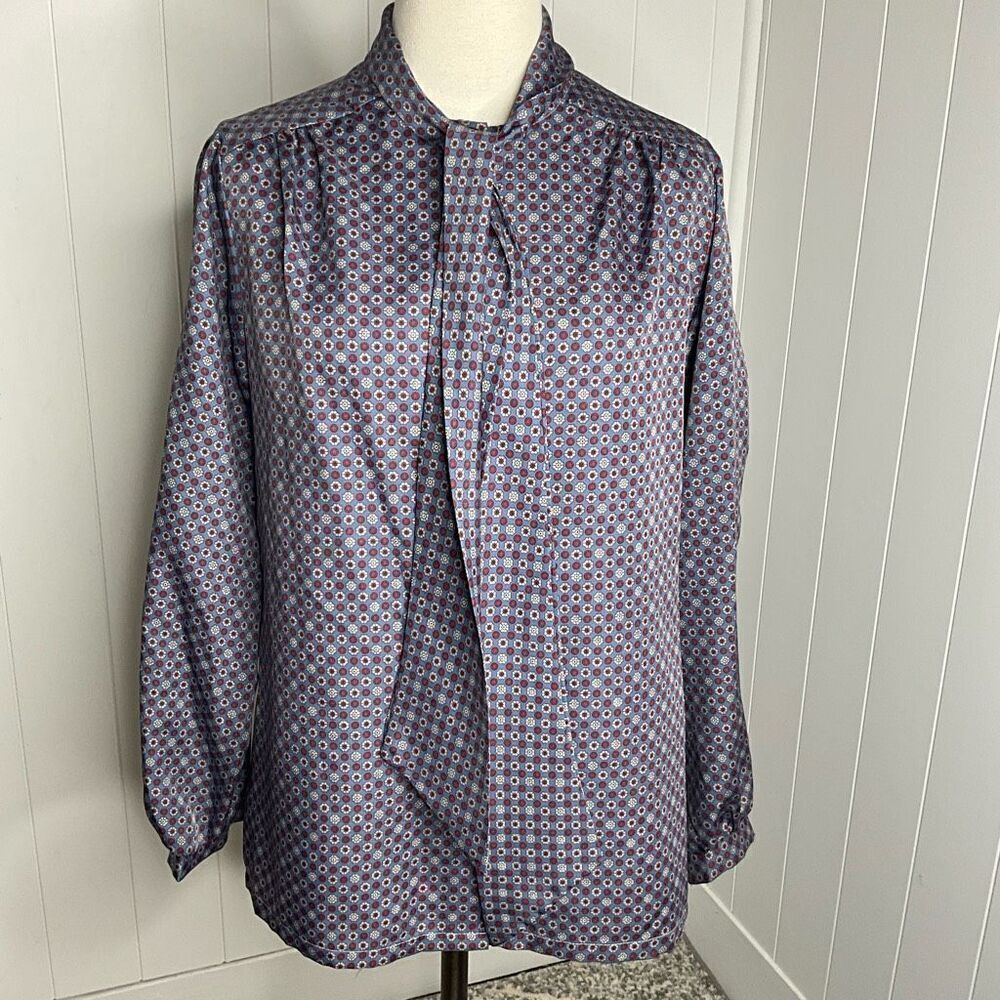 Vintage Lady Holiday Womens Medium Tie Neck Button Front Blouse Blue Floral